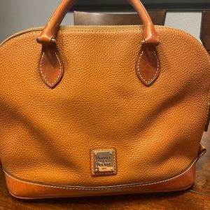 Dooney & Bourke hand bag